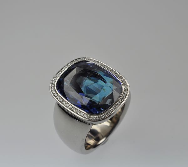 Ring Blauer Saphir 20.417 Ct  RESERVED